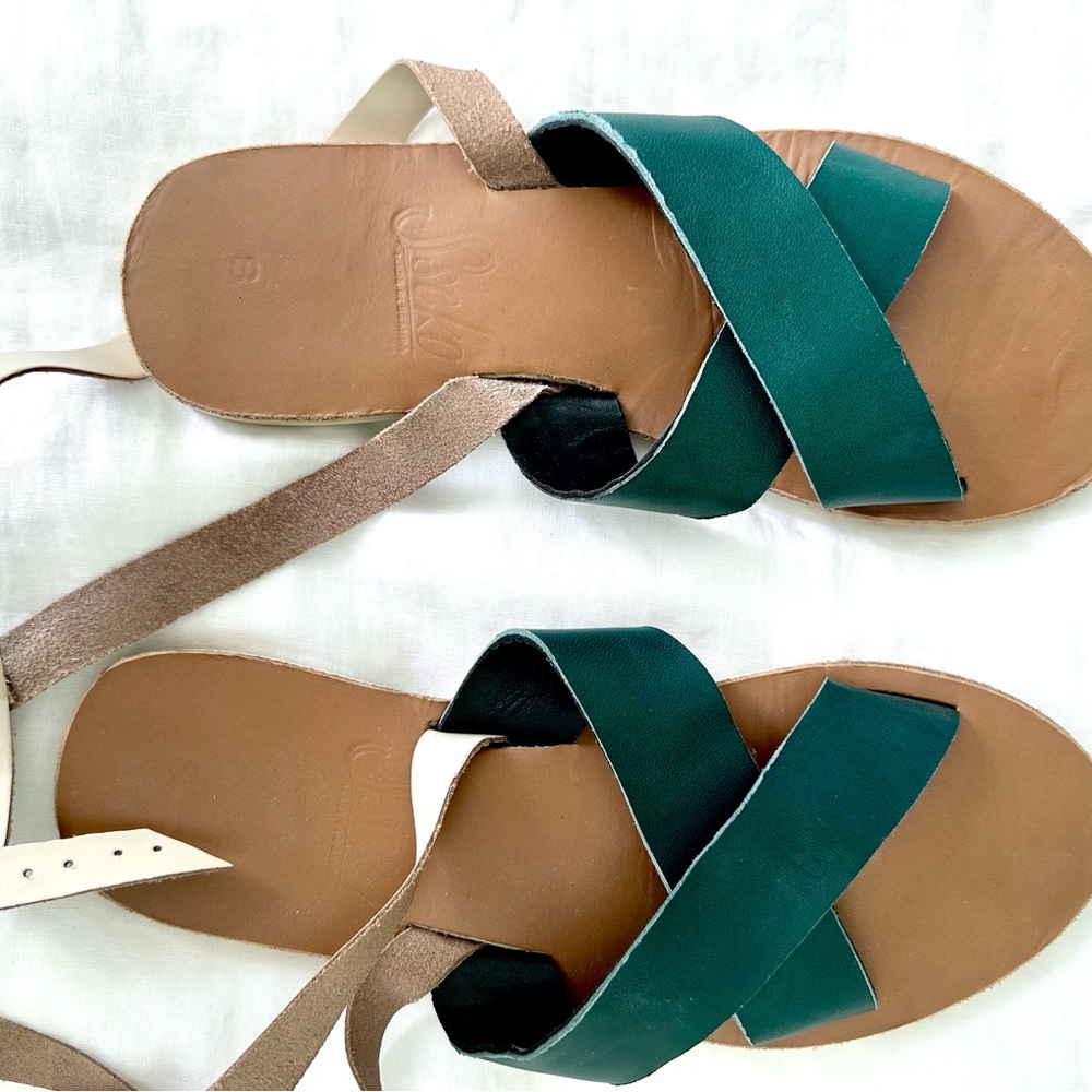 New, never used Sseko Leather Sandals in Green and Tan